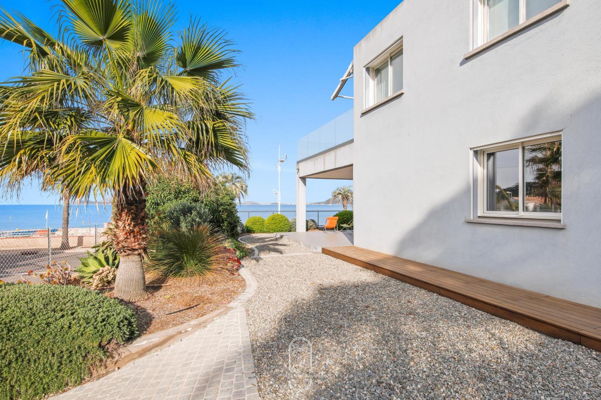 Villa Antoine Appartement Rdj Vue Mer Clim Wifi Parking Plage 50M La Garonne Le Pradet Exteriér fotografie